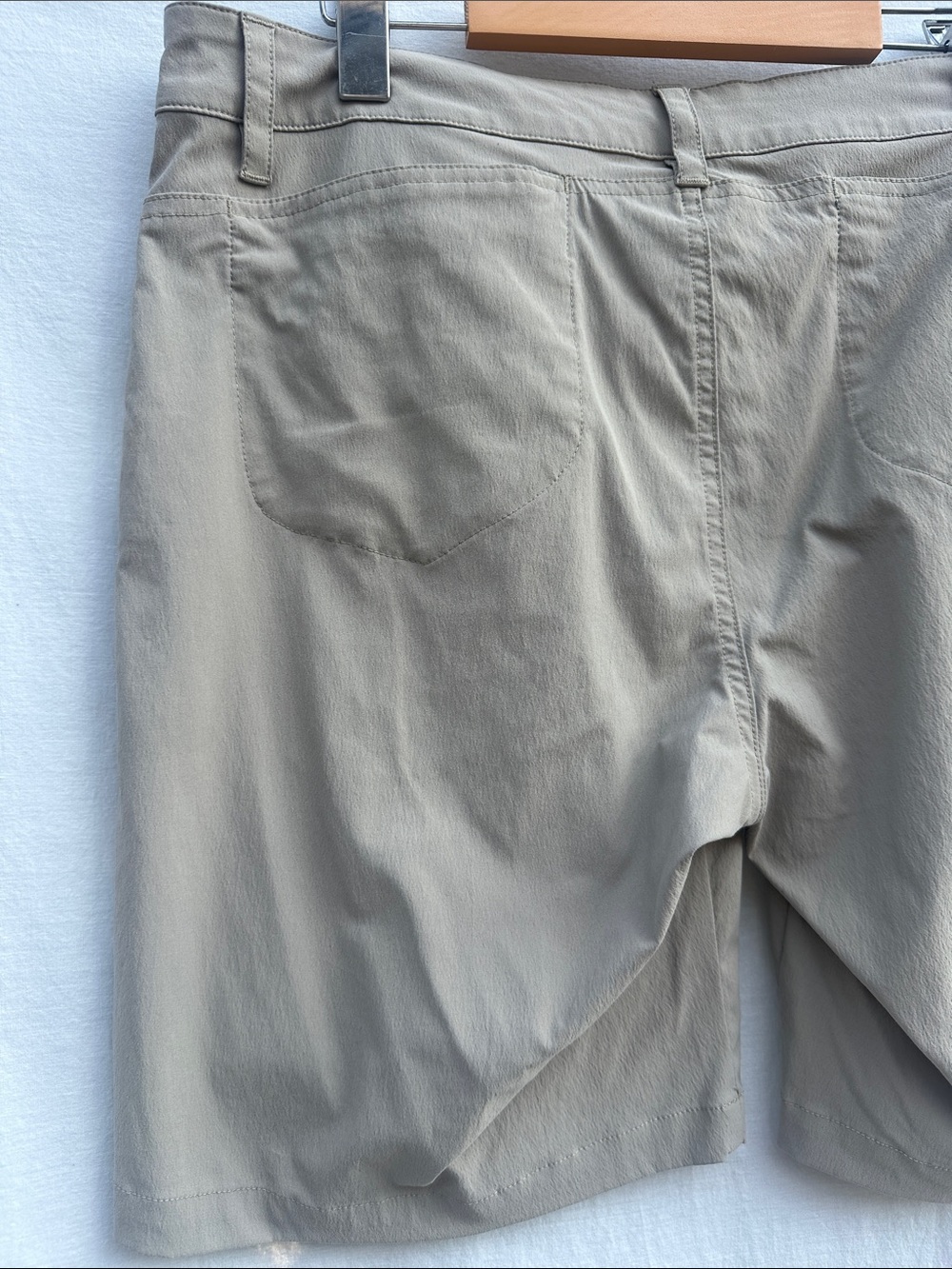 Merrell Shorts - Picture 9 of 9